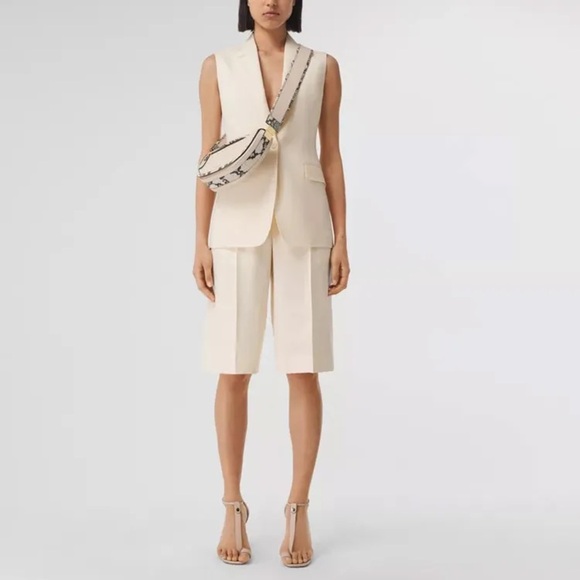 Burberry SS22 Jackets Coats Women's Cheese Milk Beige Sz 4 NWT - Picture 1 of 10
